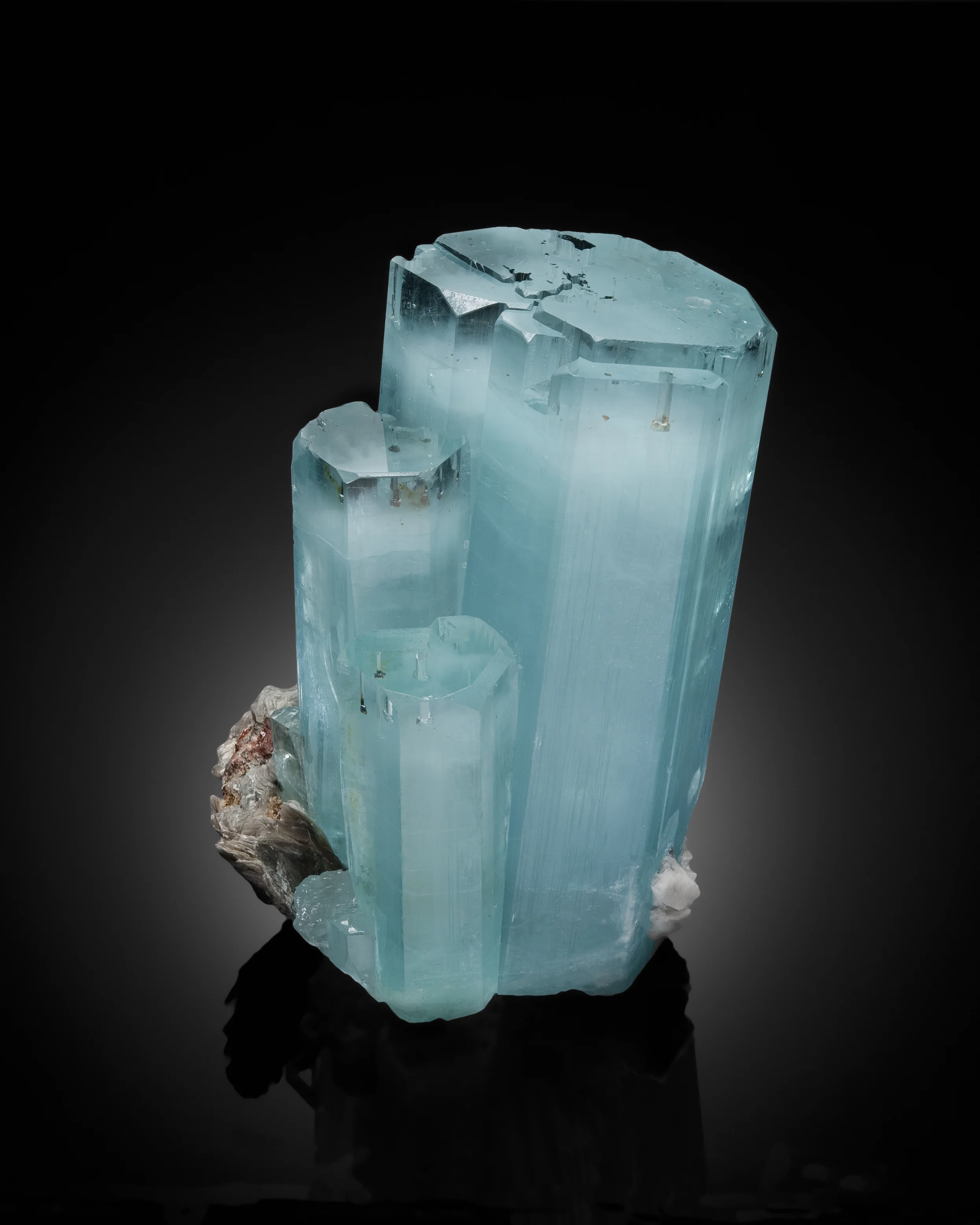 Shades of Blue: Minerals of the World