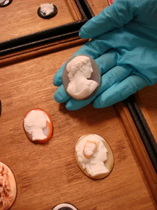 Cameos: Sculpture in Miniature