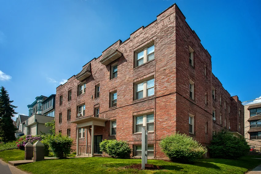 Kings Arms Apartments