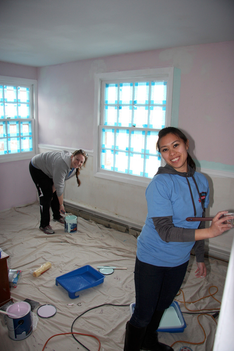 Jocelyn and Lorraine getting in on the painting action.