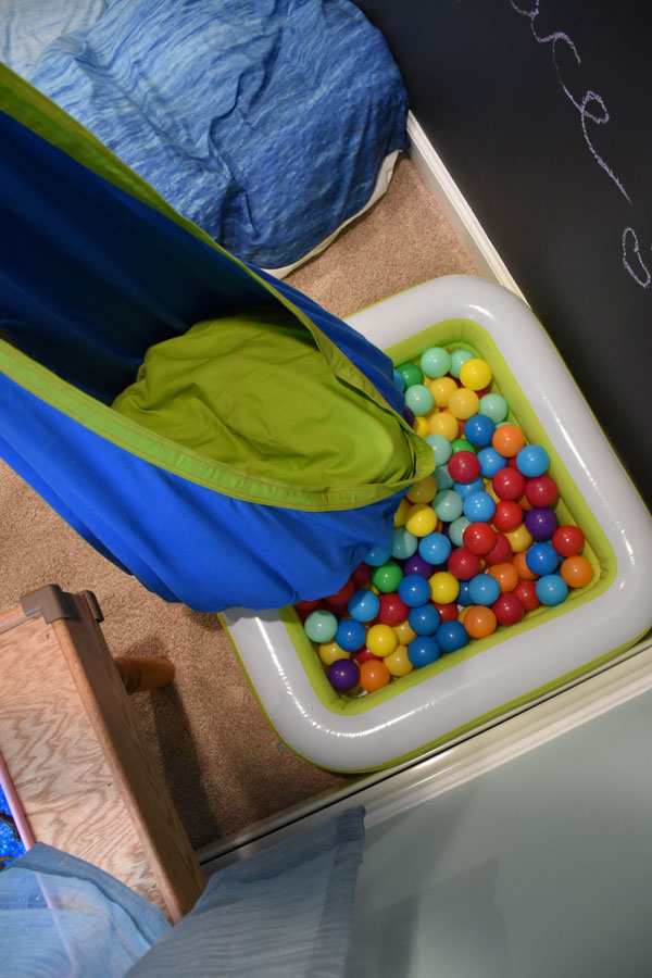  Ball pit corner 