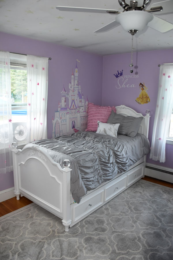 Princess Shea's new bed