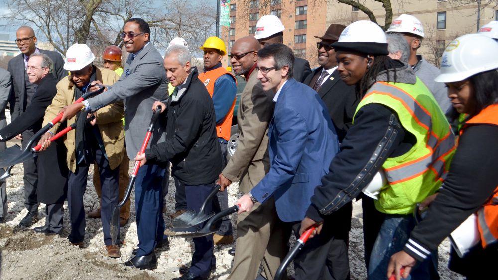 front row,from left: Mayor Emanuel, POAH CEO Aaron Gornstein, DL3 Realty managing Partner Leon Walker, 25th Ward Alderman Willie Cochran and Jewel-Osco Director of real Estate David Hene. At the groundbreaking of jewels-Osco in Woodlawn, March 7, 2018