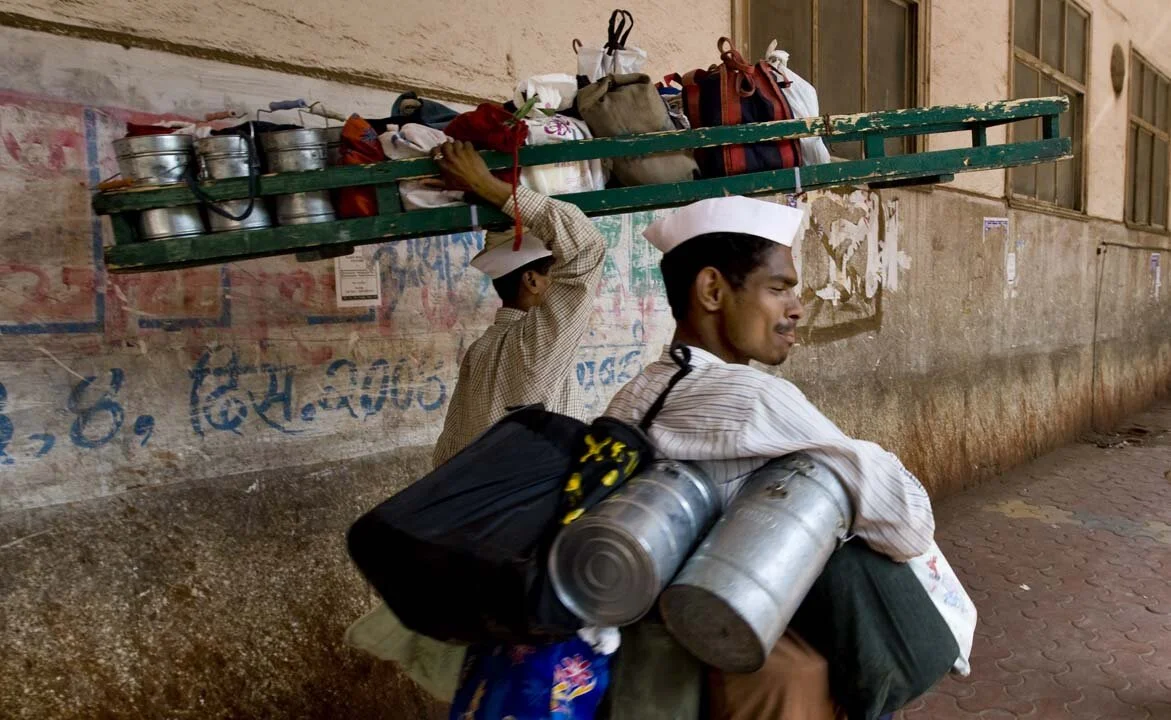 Mumbai_Dabbawala_or_Tiffin_Wallahs-_200,000_Tiffin_Boxes_Delivered_Per_Day.jpg