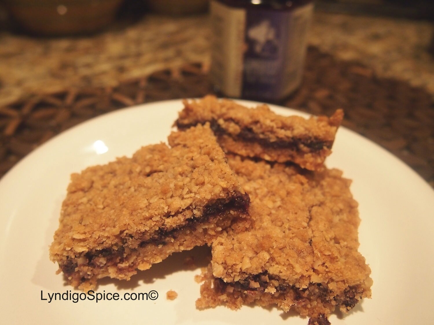 *Oatmeal Breakfast Bars with Gingery Blueberry Fruit Spread