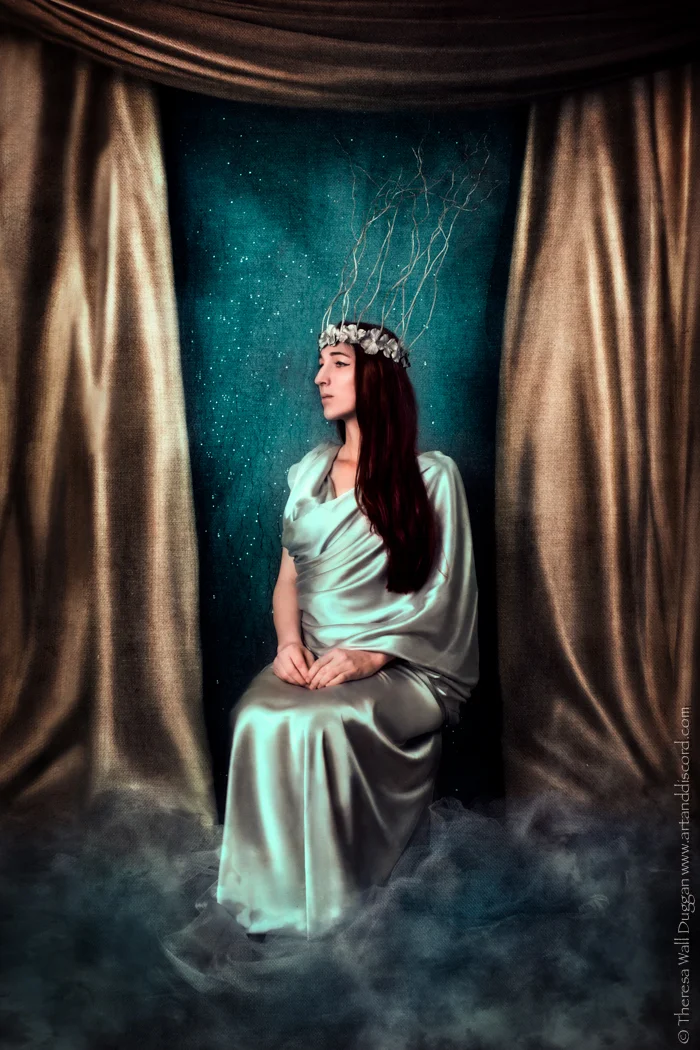 Model: Joey Phoenix, MUA and Wardrobe: Erica Templeman, © 2015 Art and Discord Studios 