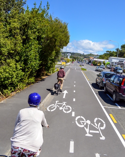 Cycling along the St. Vincent cycle track, brand new in Neslon