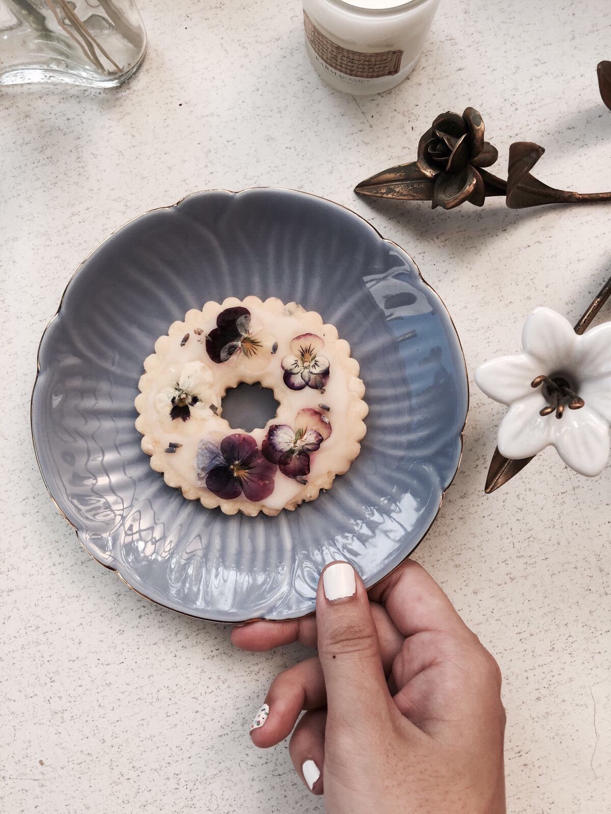 Recipe: Pressed Flower Shortbread Cookies