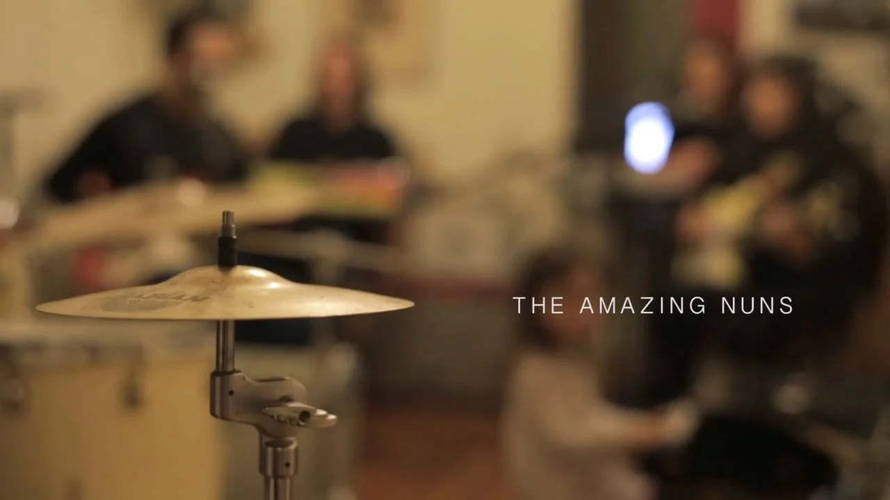 Le Voisinage - The Amazing Nuns