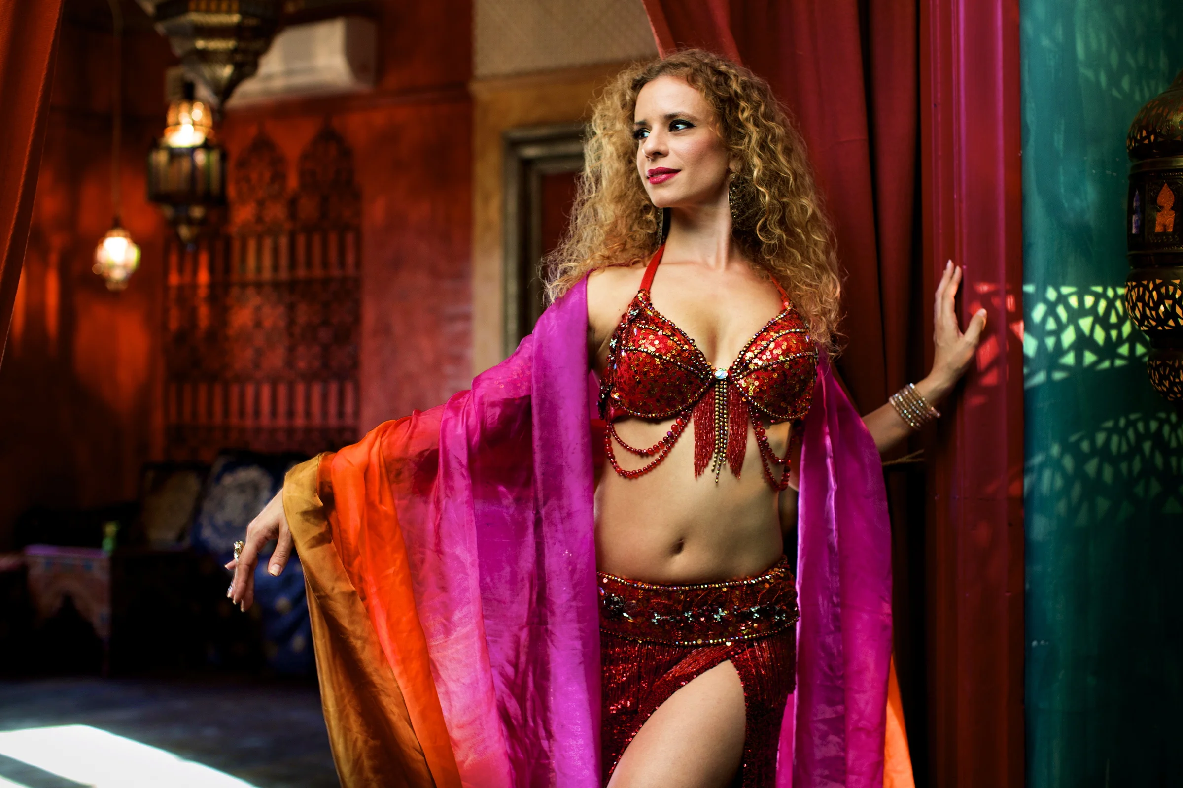 Belly Dance Melbourne, Belly Dancer Melbourne, Book a Belly Dancer Melbourne, Hire a belly dancer, belly dance