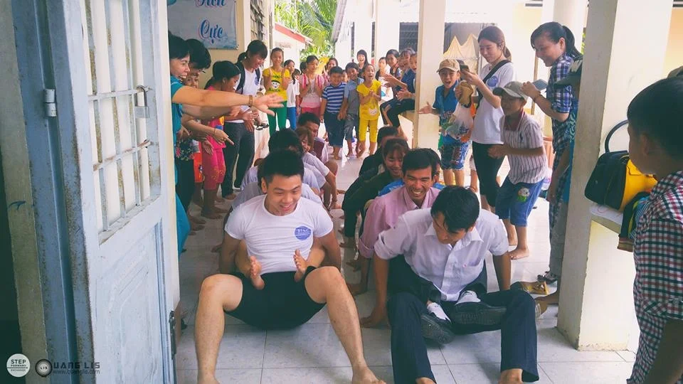  Even the teachers joined us in the sport games. The students had a lot of fun. 