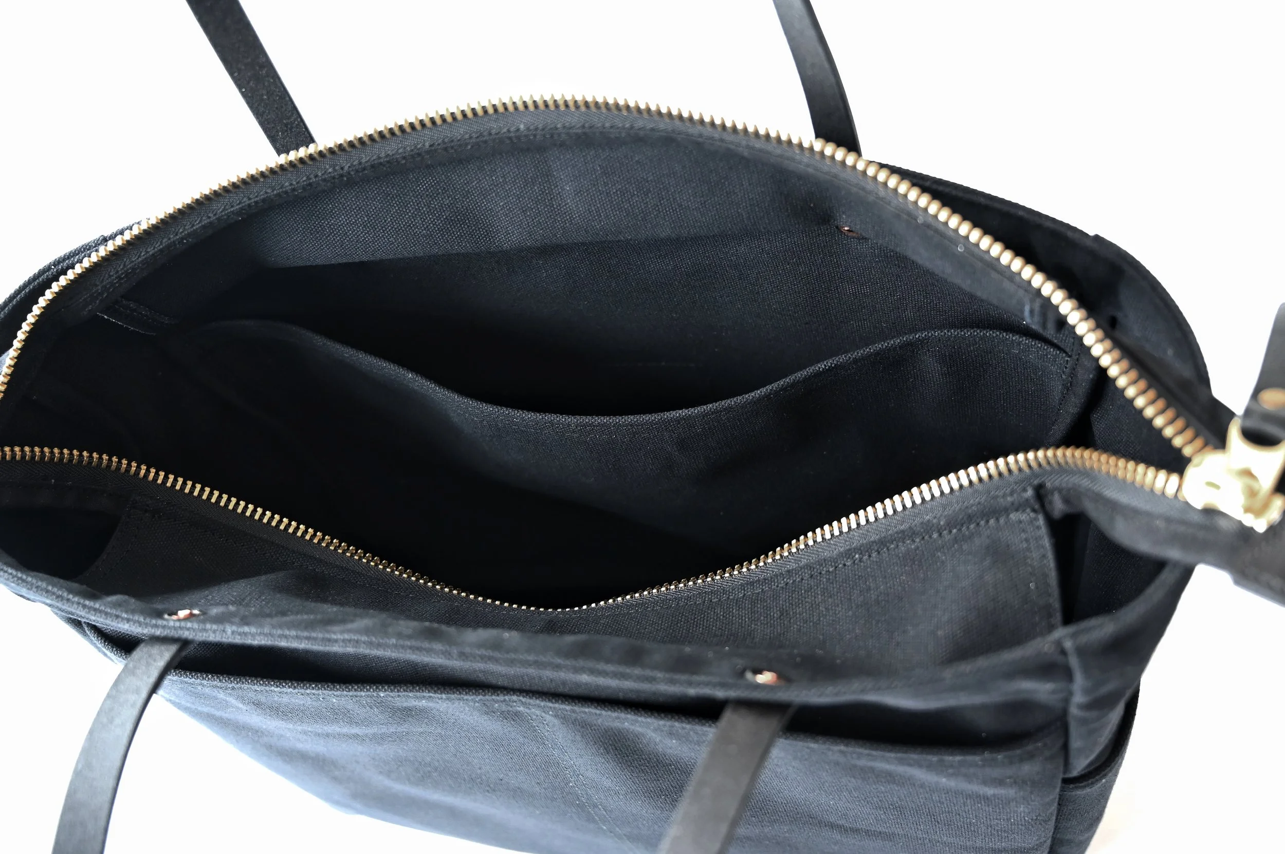 Pocket_tote_zipper_bag_canvas_.jpeg