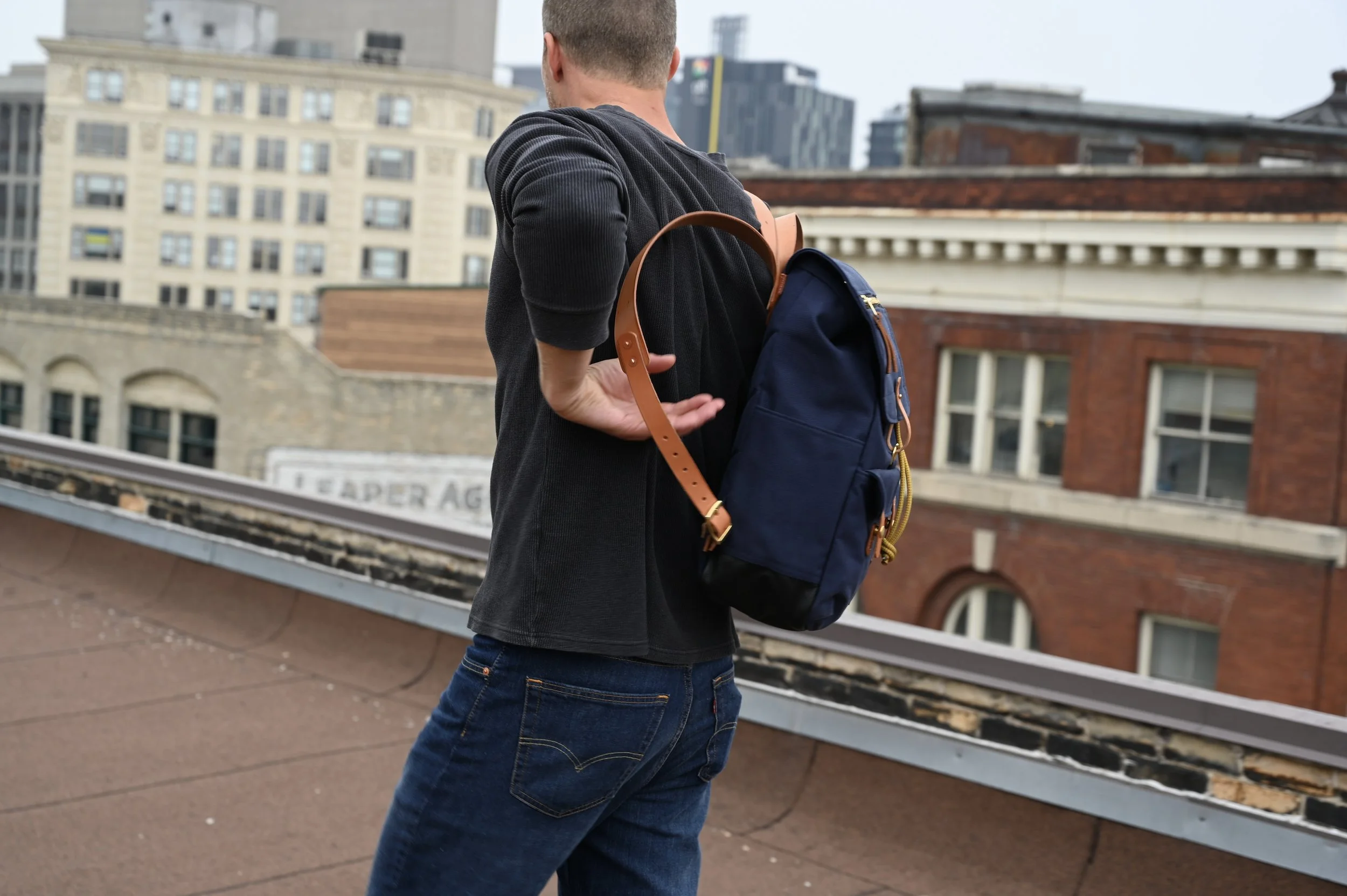 Canvas_Rucksack_Navy.JPG