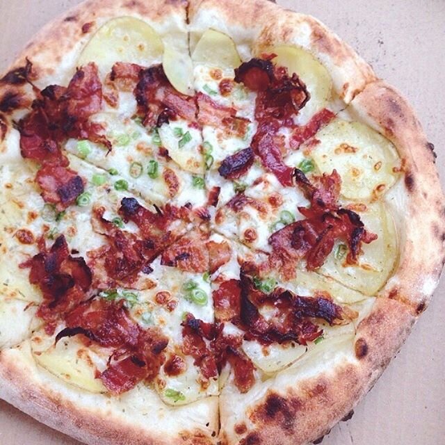 This week&rsquo;s specialty pizza at the trucks is our Rosemary Potato - thin sliced gold potatoes, mozzarella, bacon, rosemary, olive oil and sea salt. 
Here&rsquo;s where you can find us:
Weekly schedule (6/15-6/20):
*********
MONDAY
*********
&bul