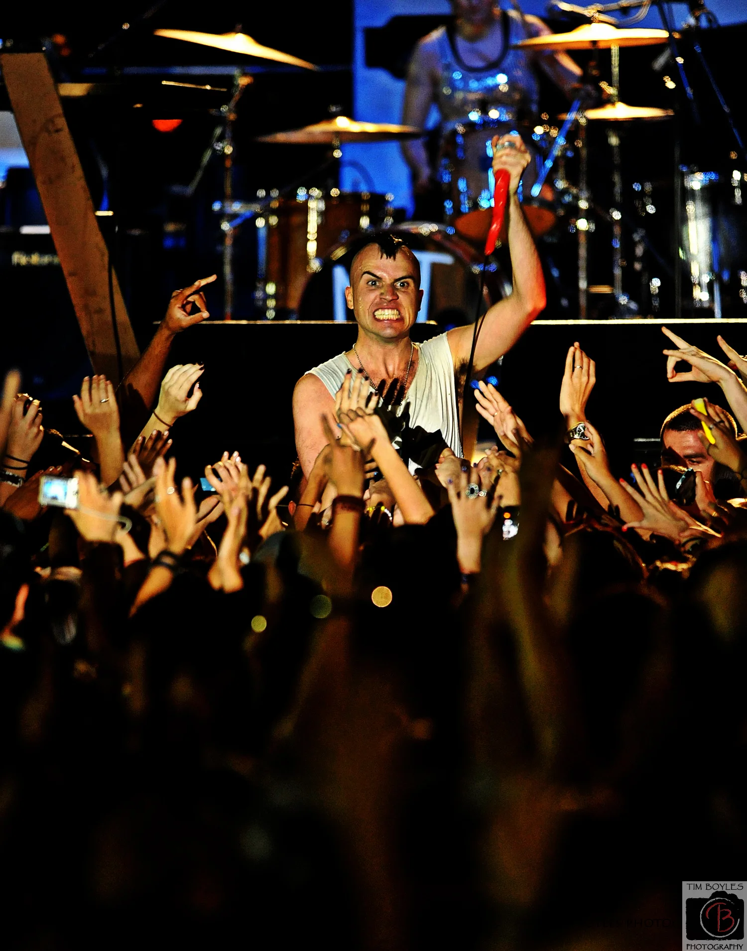 The Neon Trees perform