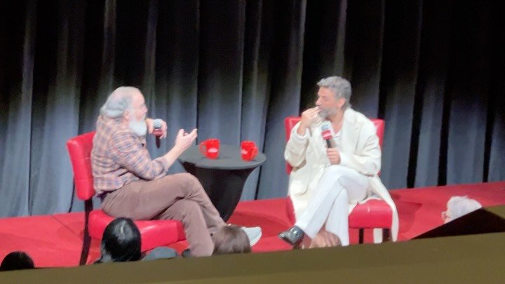 Another example of other fellow actors supporting their friends&rsquo; film by being a moderator of the film Q&amp;A. This is from @frankensteingdt by @netflixfilm and the guest was @oscarisaac and the moderator was none other than @mandypatinkin The