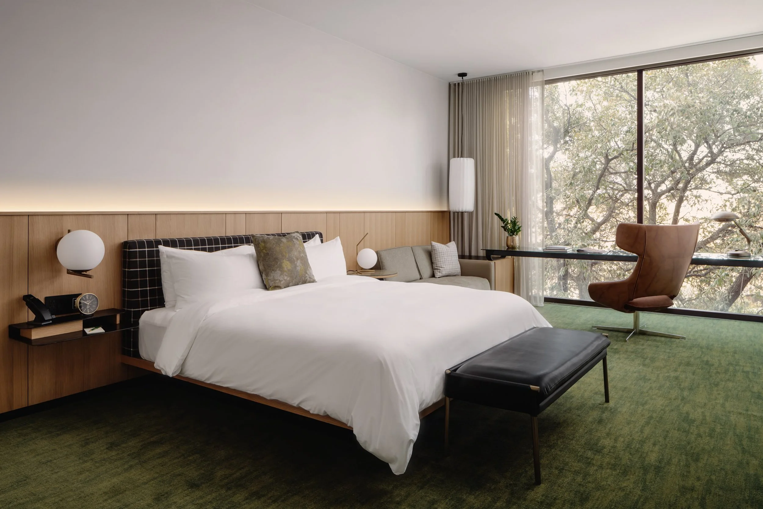 8 - The Loren at Lady Bird Lake - Hotel Room - Photo Credit Chase Daniel.jpg
