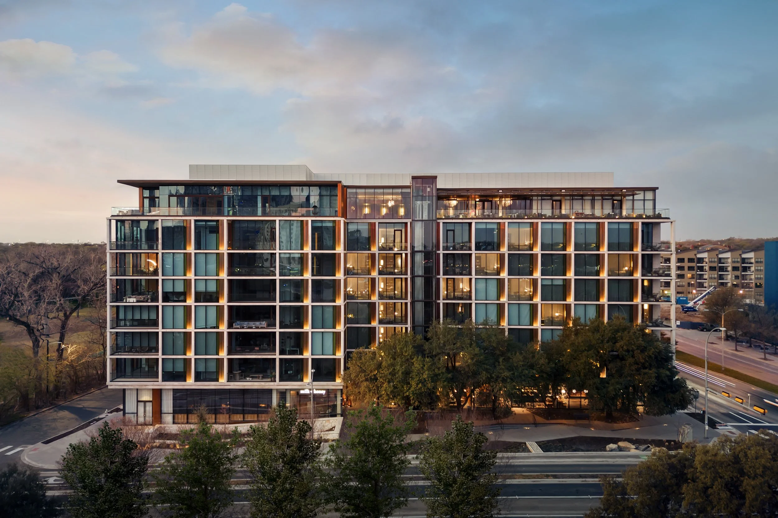 1 - The Loren at Lady Bird Lake - Exterior - Photo Credit Chase Daniel.jpg