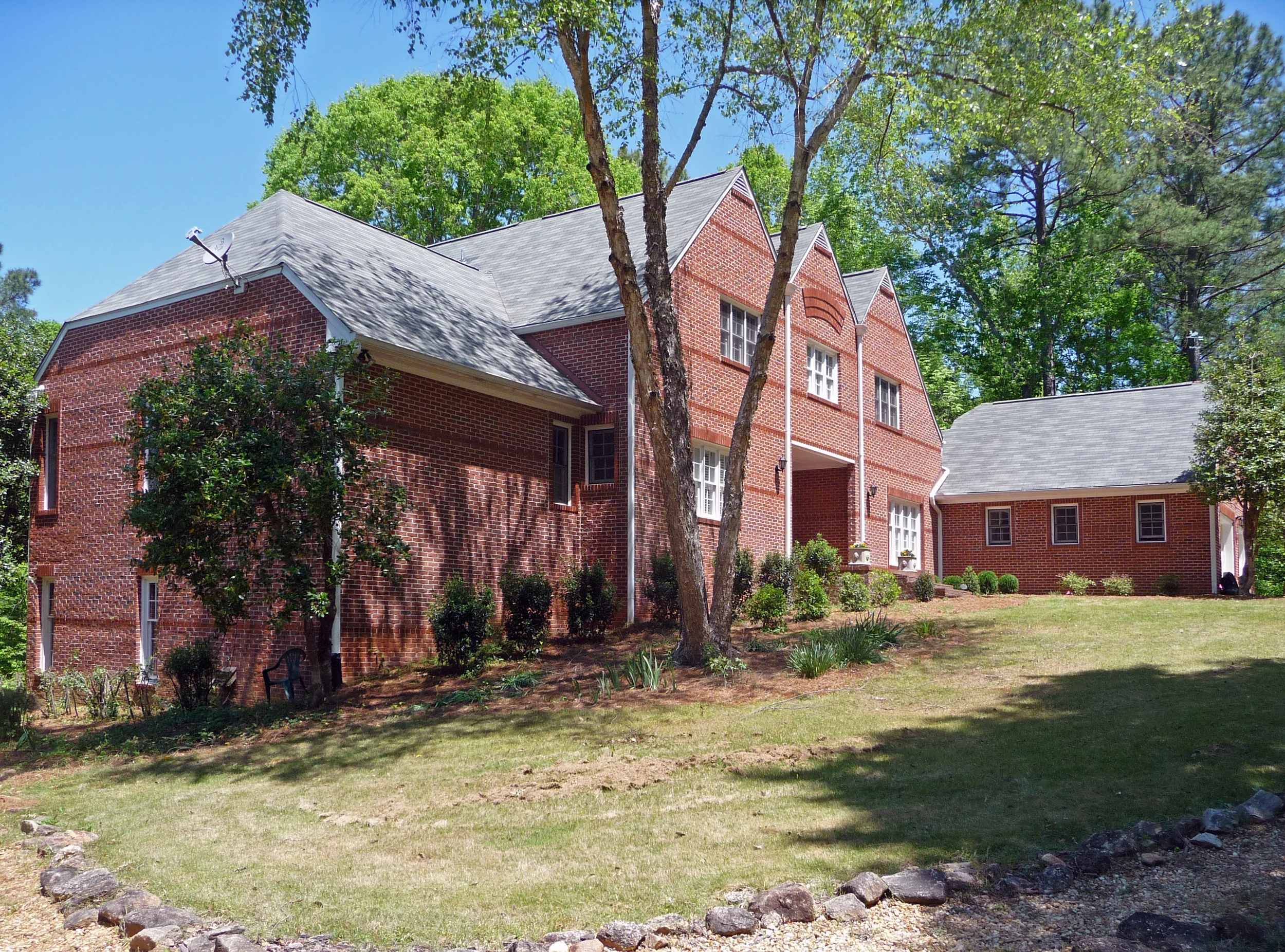 Front Corner View