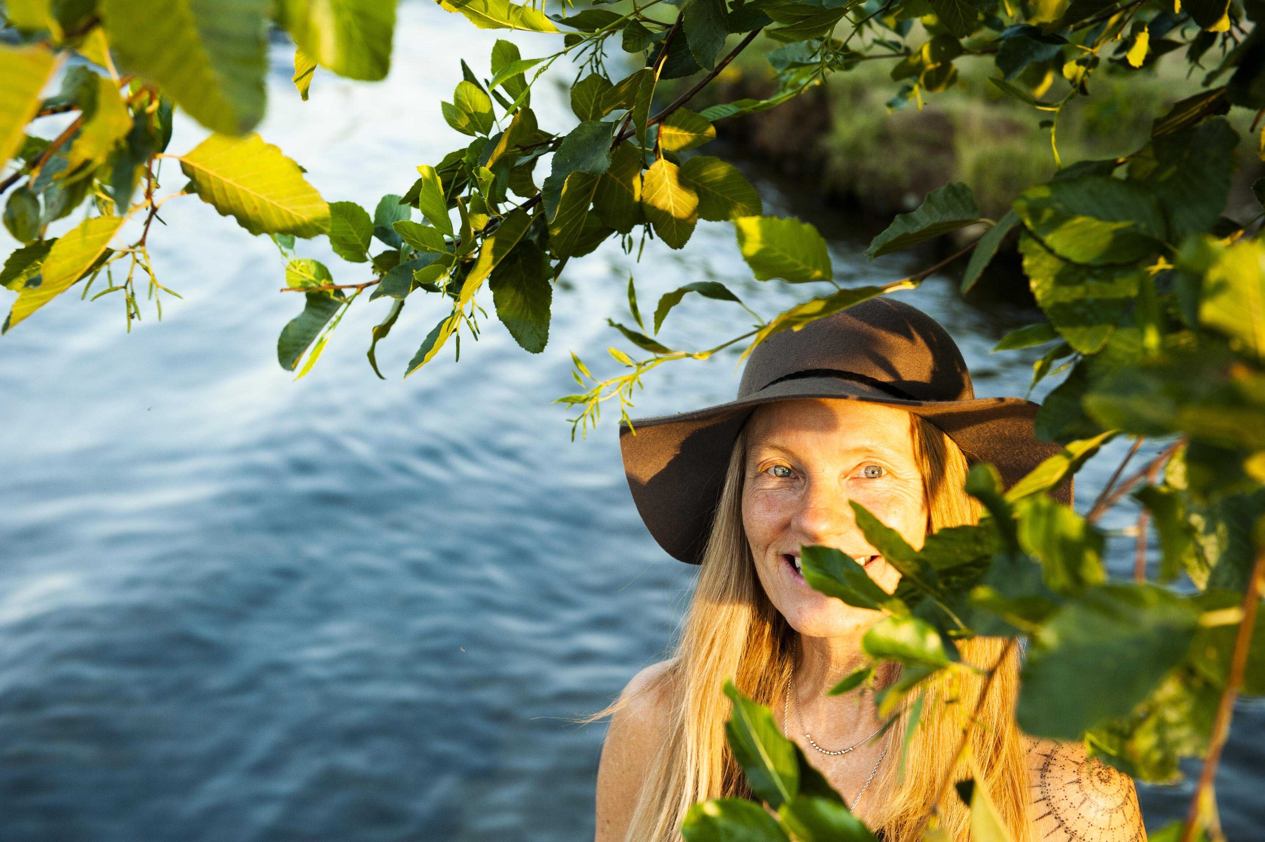 Effie Yeaw spring portraits.jpg