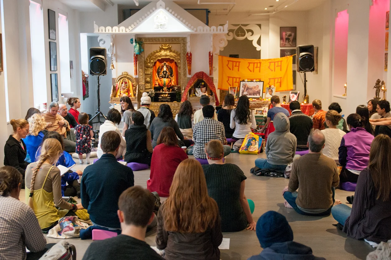 Vanaras-Present-108-Hanuman-Chalisas-@-Broome-Street-Temple-(A.M.)-30.jpg