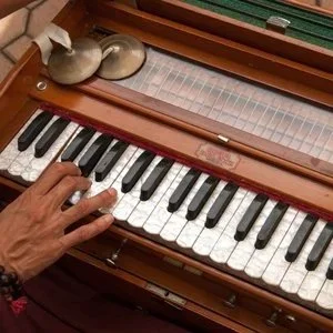 Brooklyn, NY: Kirtan with Nina at Solid Gold Yogi