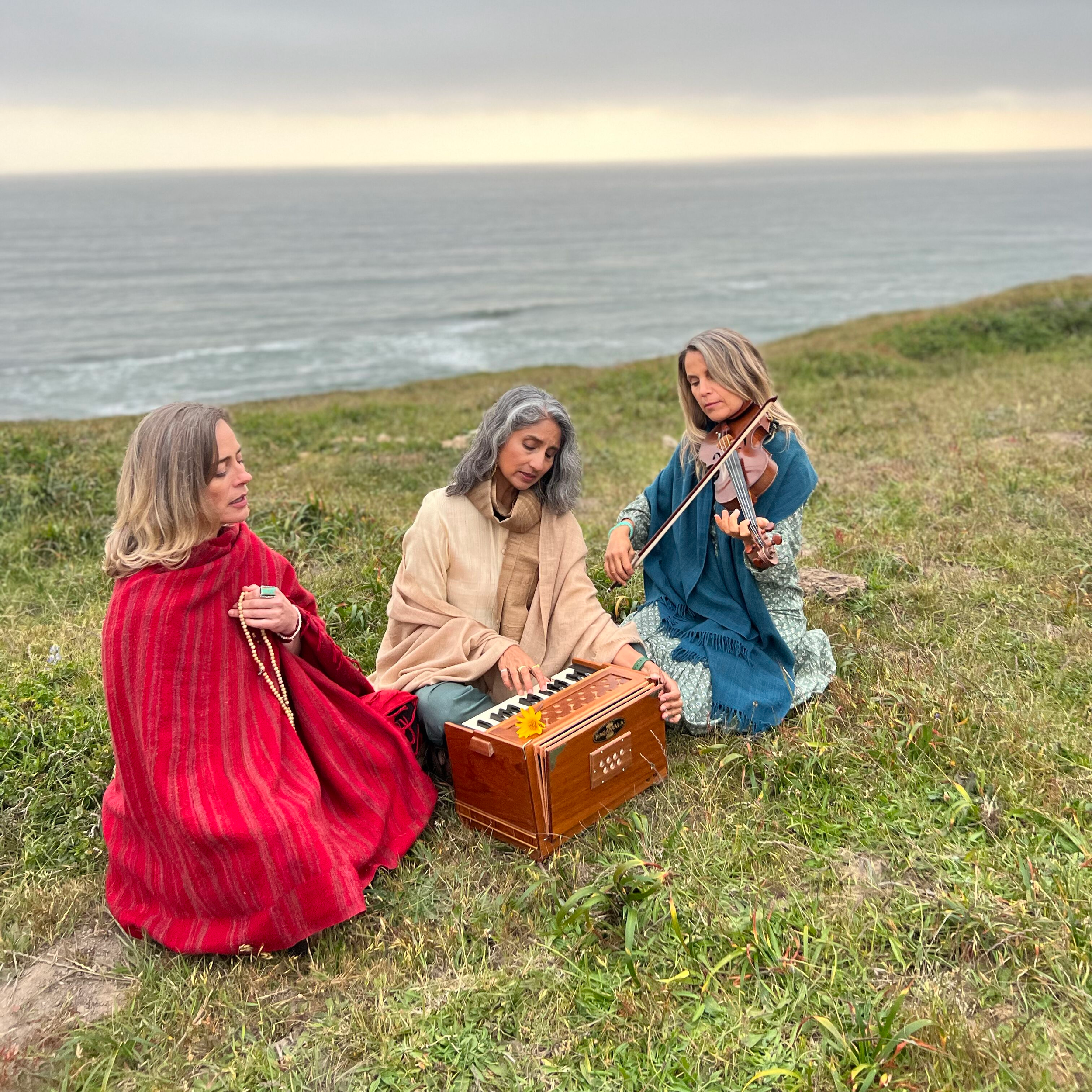 Carlsbad, CA: Afternoon Workshop with 21 Taras Collective and Evening Kirtan with Nina Rao