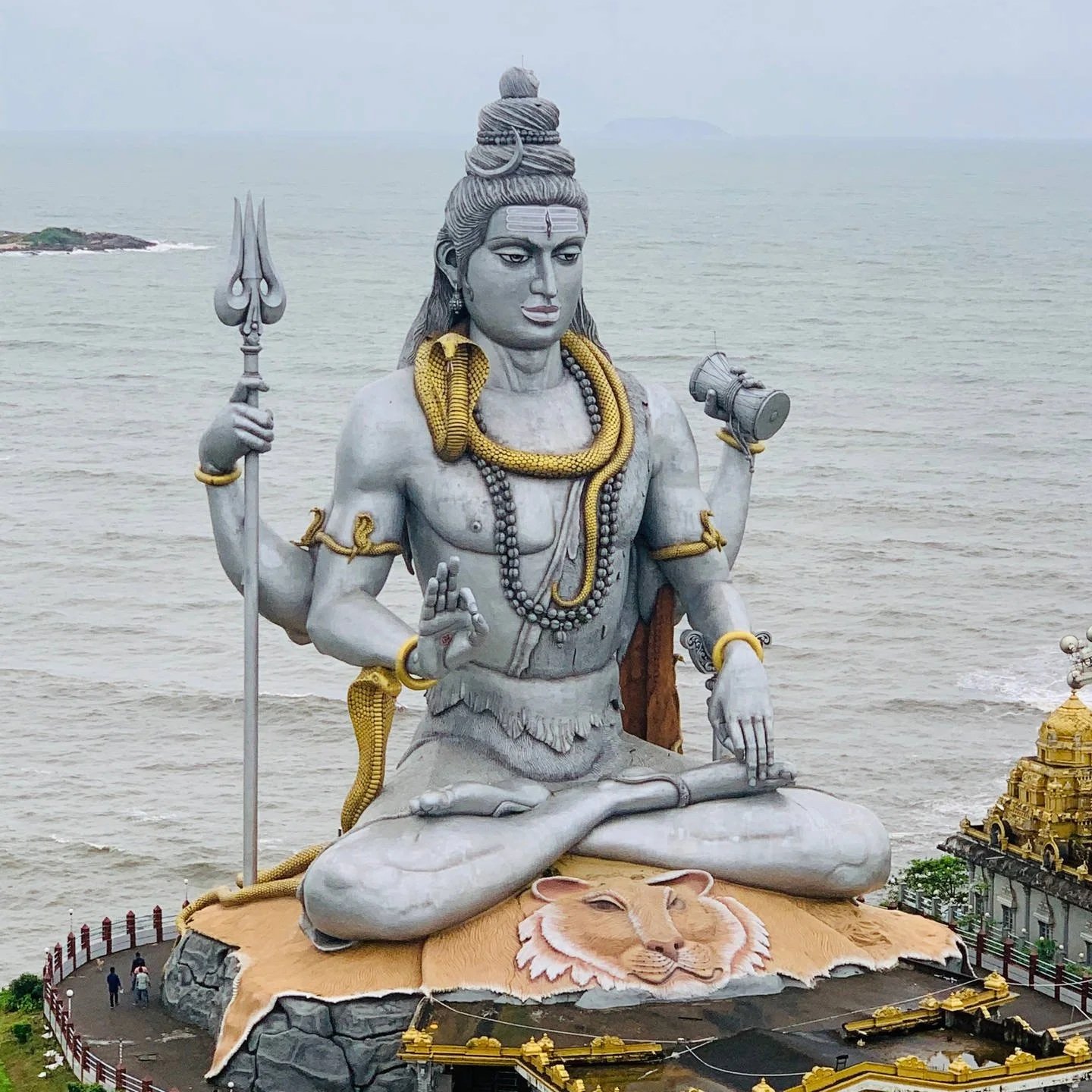Online: Ram Dass SoulPod Satsang– Morning Mantra Meditation With Nina Rao