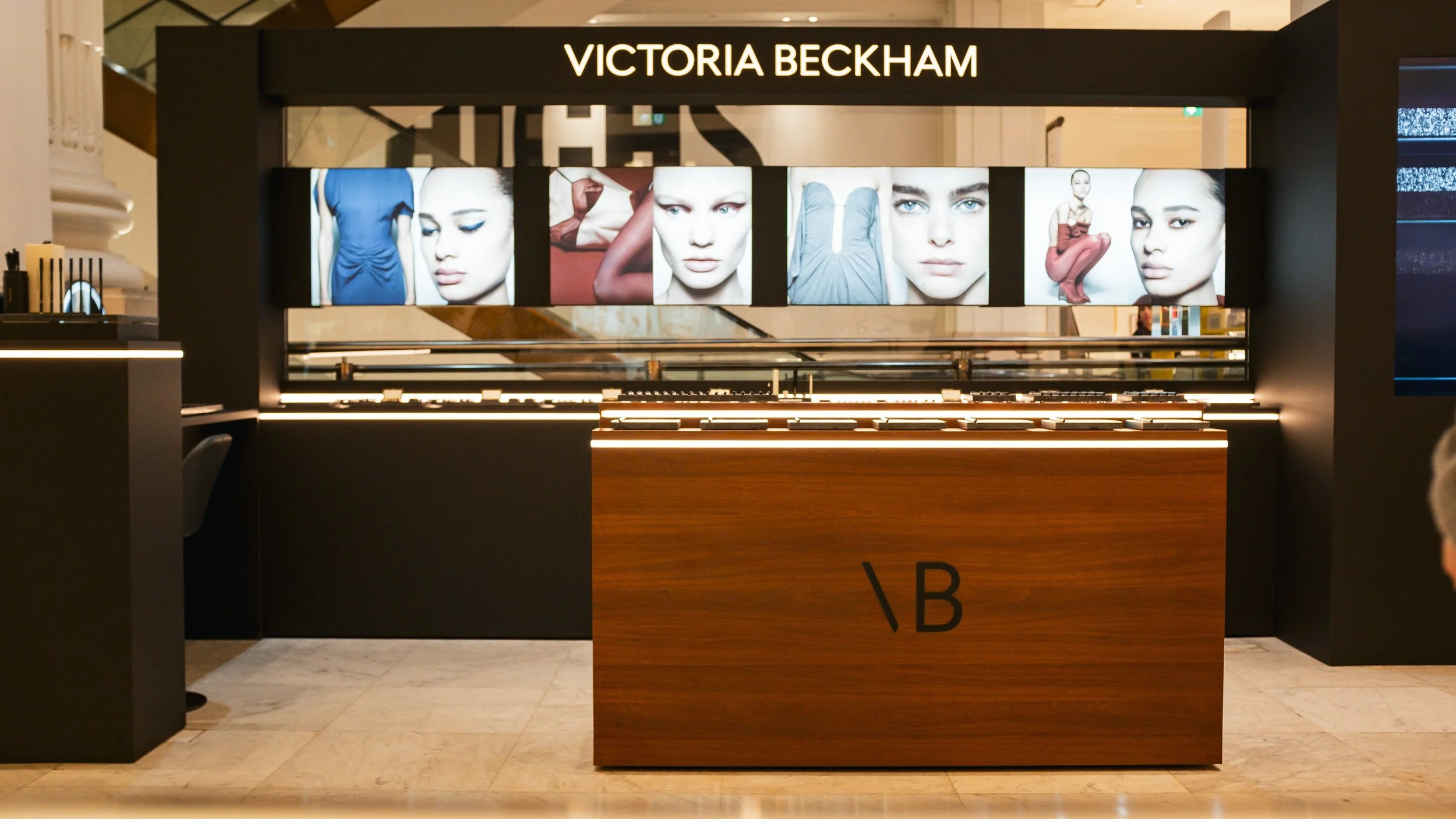selfridge pop-up-24.jpg