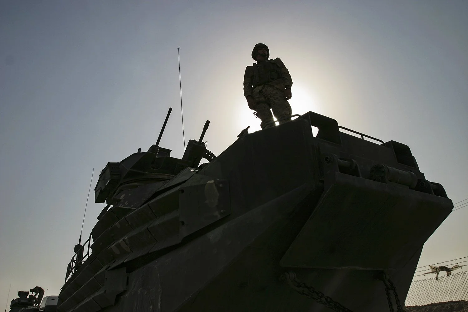 Convoy from Kuwait to Iraq, AAV section of 24th Marine Expeditionary Unit, 2004