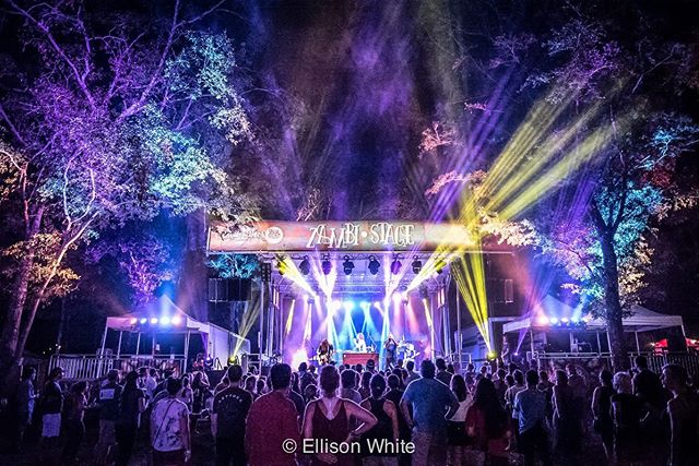 Into the Woods | Charleston SC | 10.4.19 🤘🏼
•
•
•
•
•
#intothewoodsfestival #charlestonpourhouse #charlestonmusic #andyfrasco #robotrio #kitchendwellers #funkyou #l4lm #soldriventrain #koselski #johnmedeski