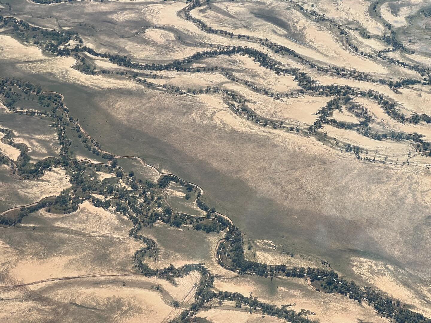 Twists and turns 

#lakeeyrebasin #outbackaustralia #nunyara