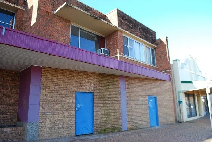 Knocking down walls and re-membering what it means to be in community

As I move into the next phase of life as a passionate advocate for systems that nurture and nourish I want to acknowledge the trials and tribulations of the journey and express de