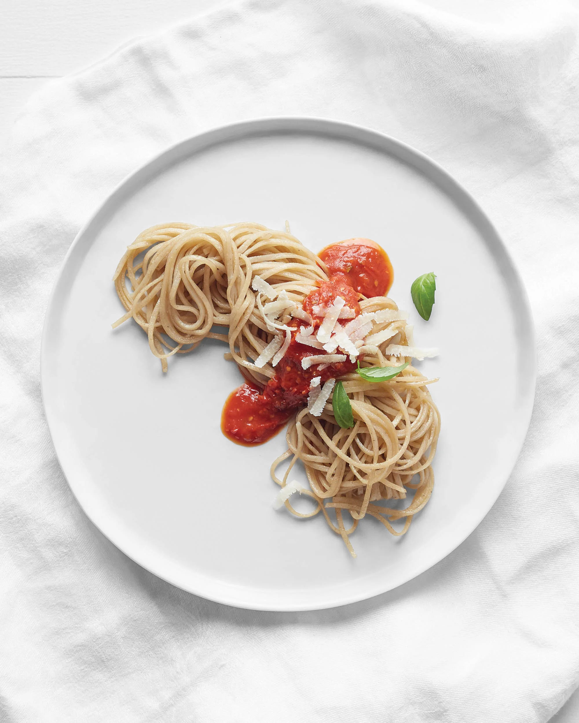 SkinnyPasta_Spaghetti_Overhead_Sauce.jpg