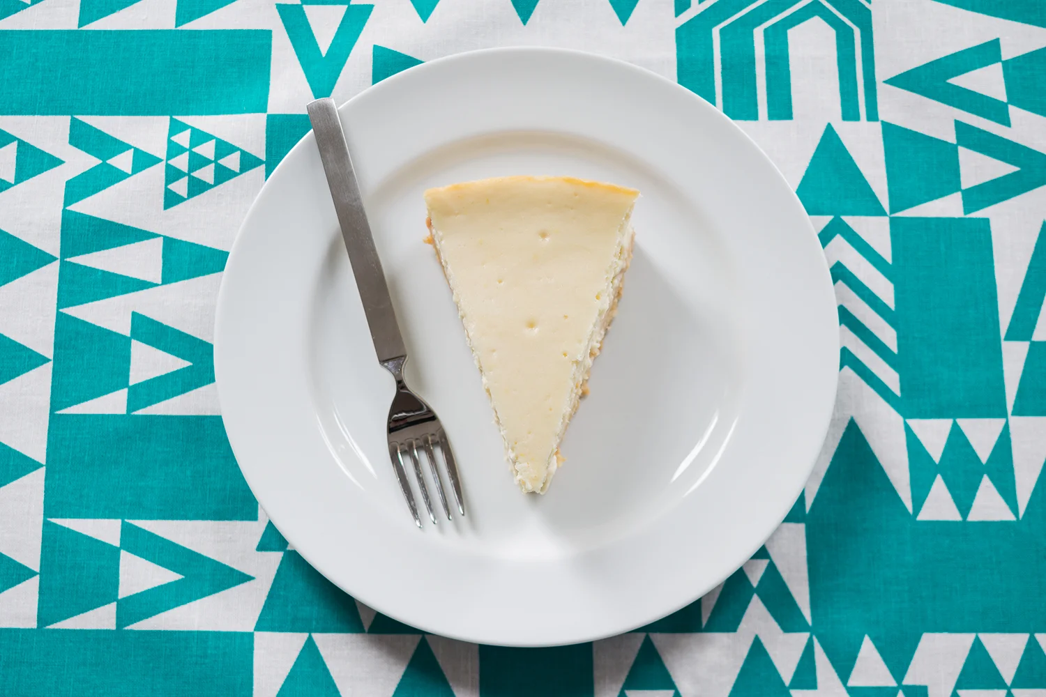 Lemon_Cheesecake_Slice.jpg