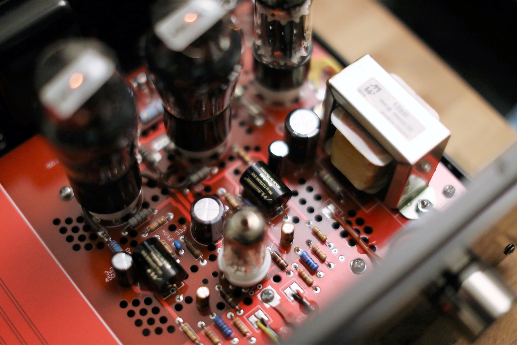  The front end is handled by the most powerful preamp tube - 12AX7, can another tube do this duty? Perhaps not. 