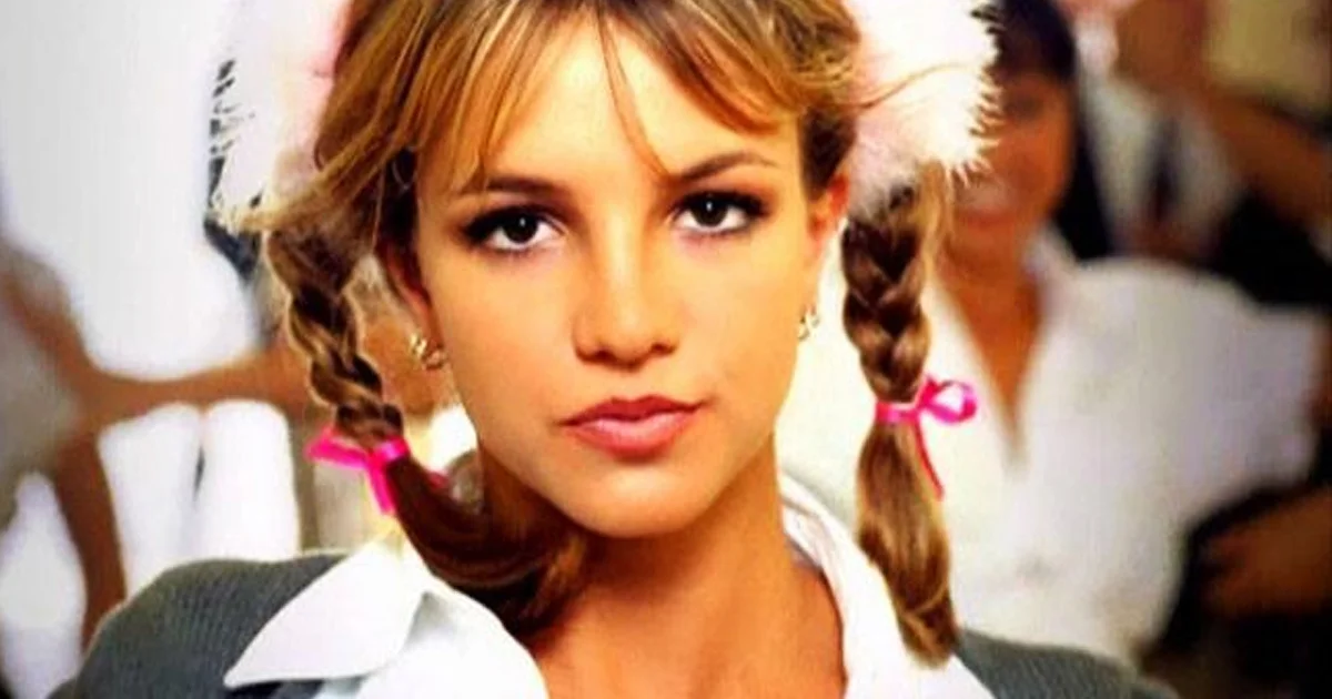 Pop music forces a homogenous sound upon the masses; They don’t seem to mind