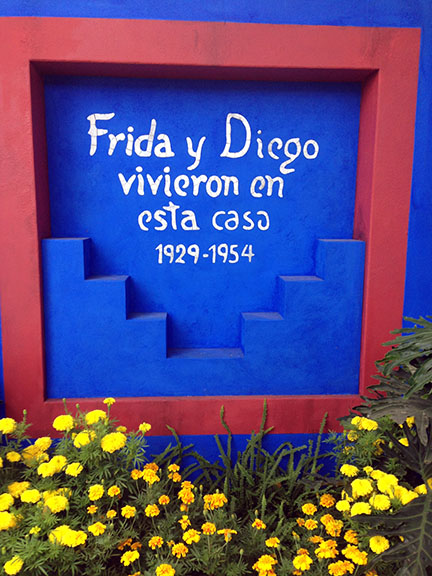 CASA AZUL.jpg