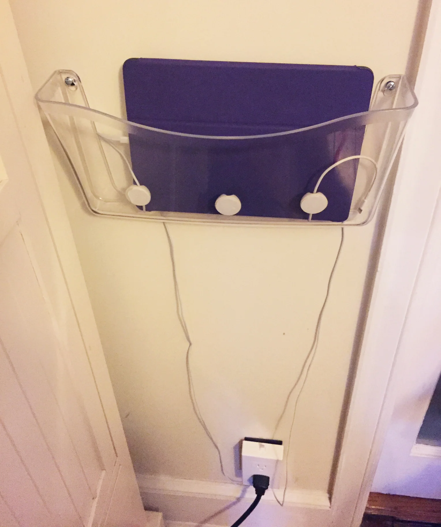 DIY: Charging Station