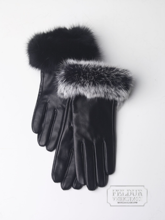 pictured: Rân gloves from the brand Feldur , sold all around Iceland, a.k.a a match made in heaven