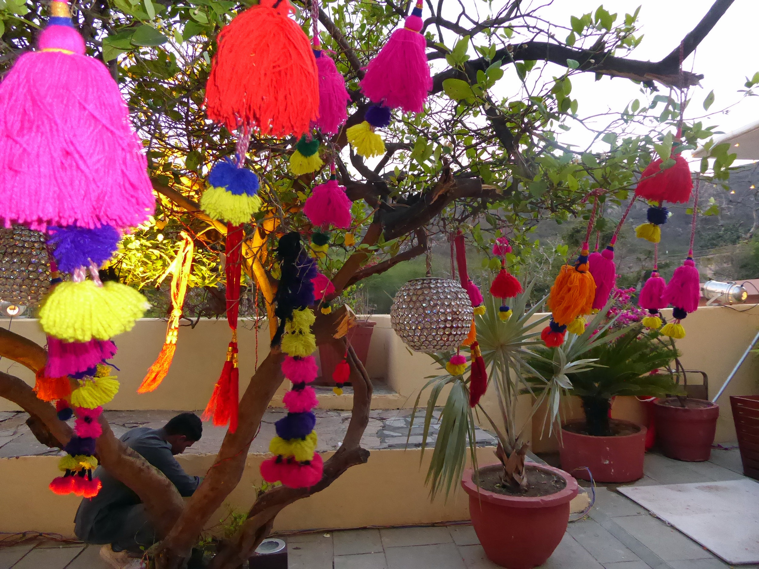The wedding decor was so on-trend!