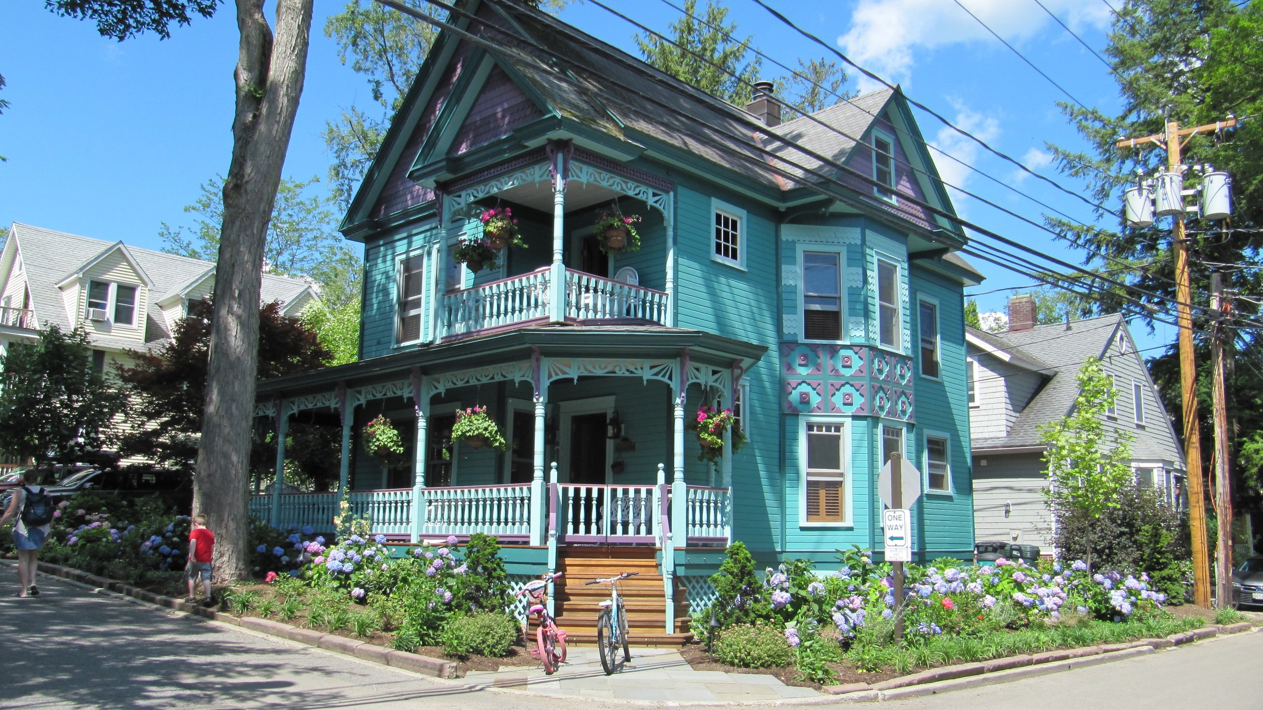 This brightly remodeled Victorian has long been one of my favorites. Aqua, lavender and hydrangeas - what's not to love?