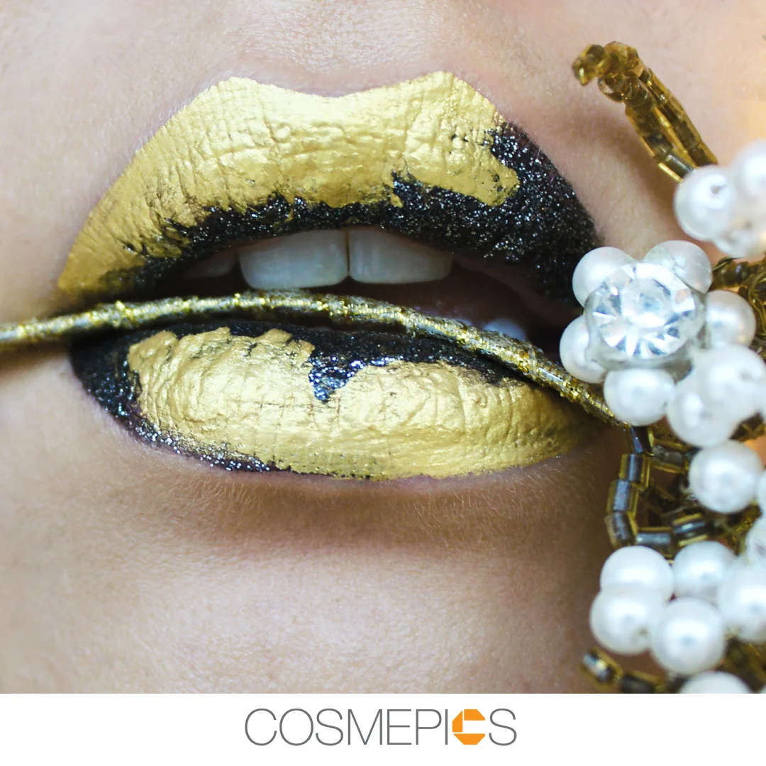 MOLLY-LIPS3-JAN30-17-cosmepics-v3.jpg