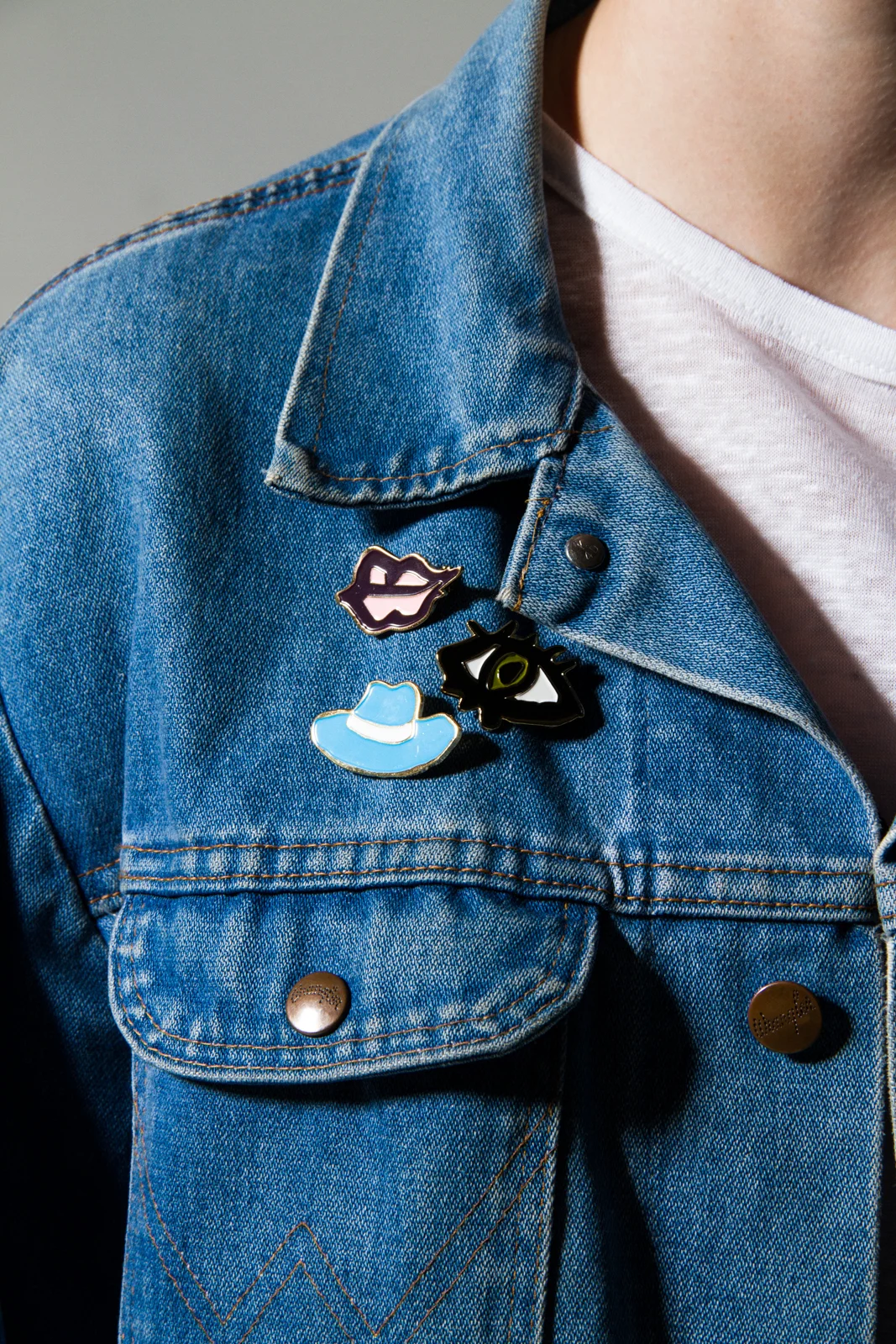 Portraits Brooch set of three $19