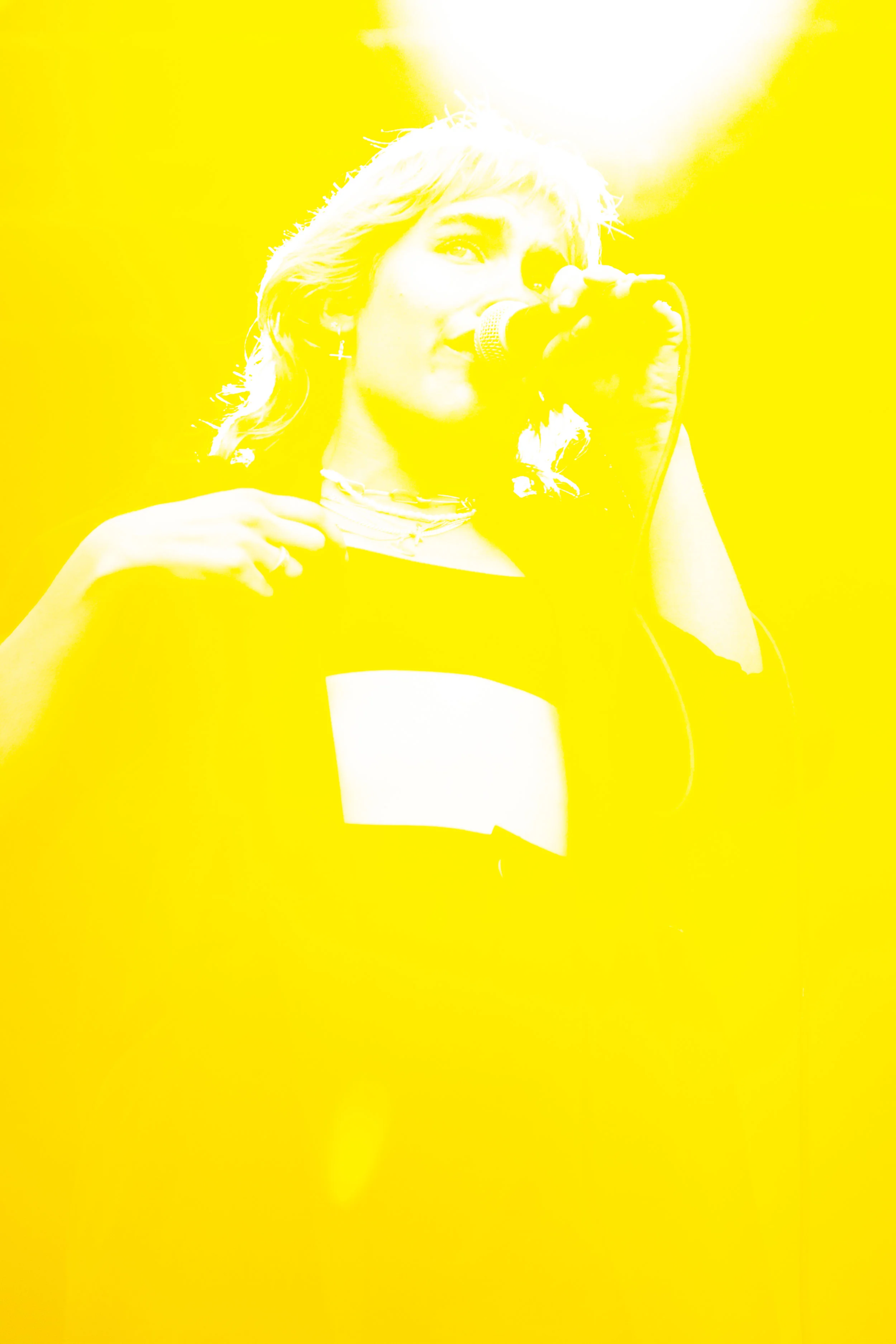 I love this shot so much! A total fuck up some might say but my favourite pic from this show.