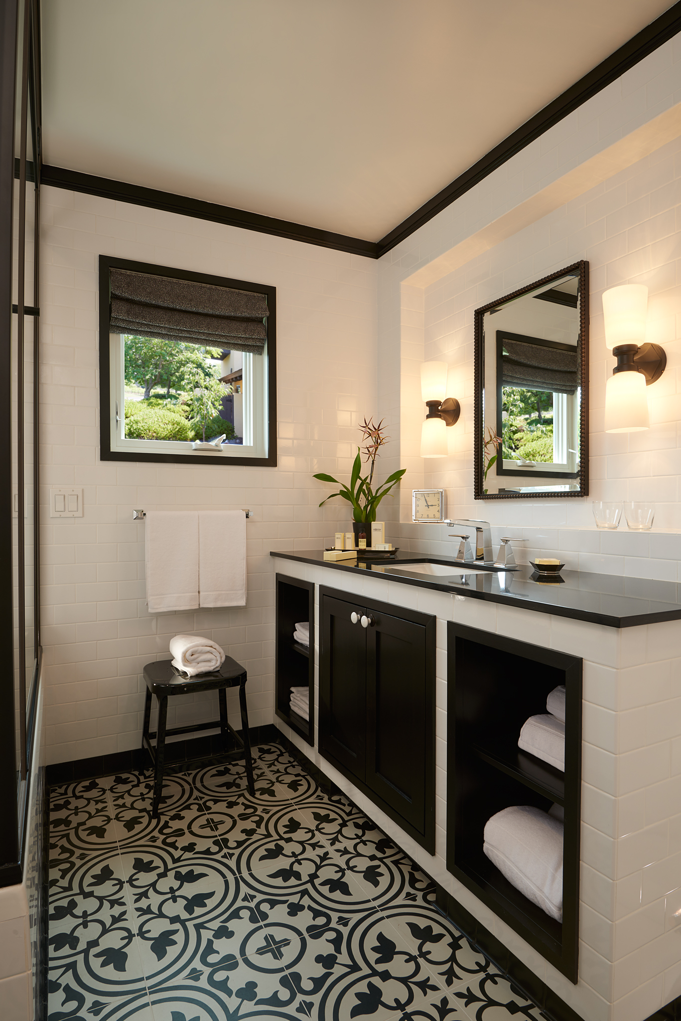 2015_LV_Suite_Bath_005.jpg