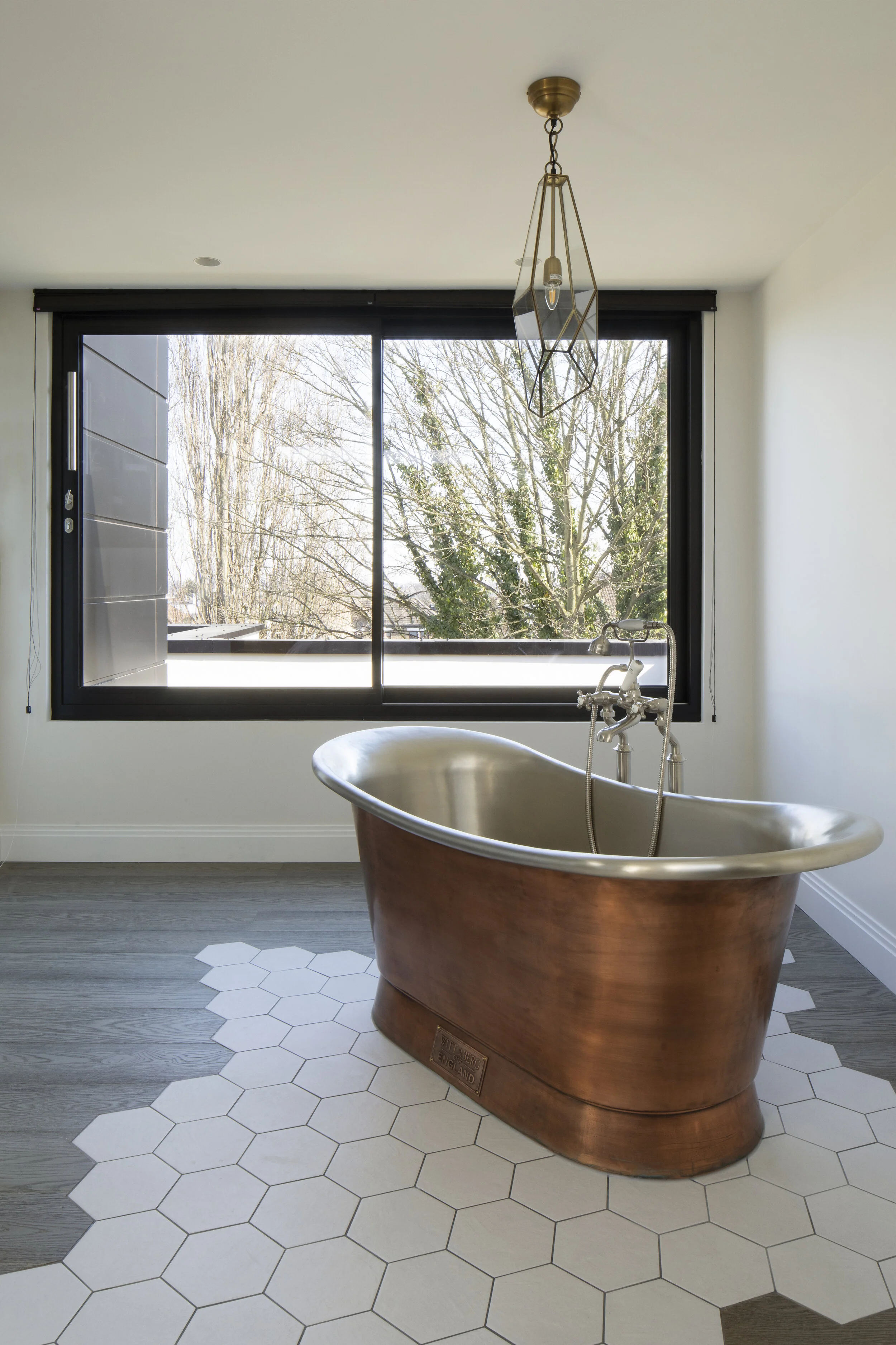 49. Woodford Road.jpg
