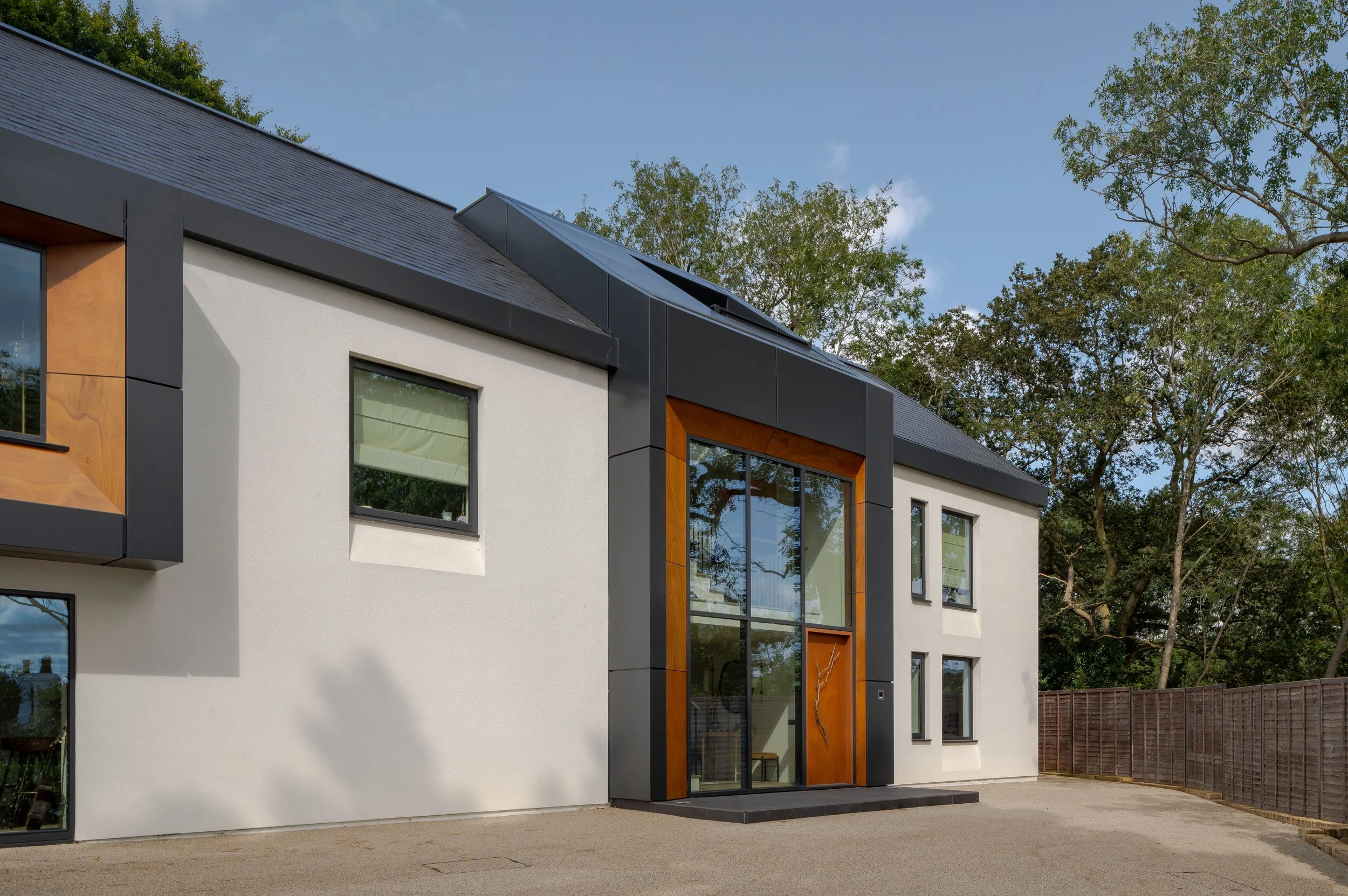 Robin Hill House_external_Aug24 - high res - NPP02745.jpg