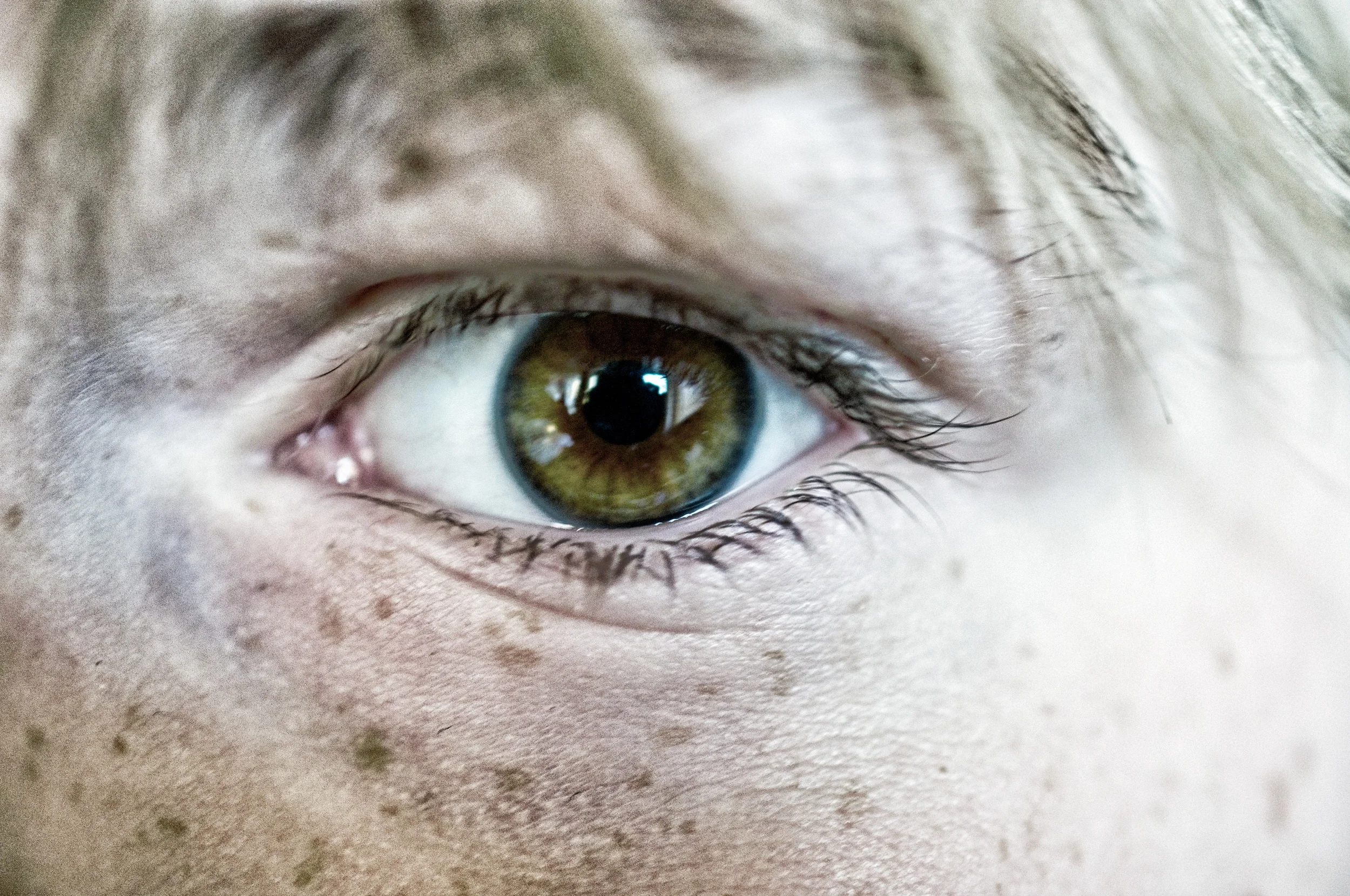 Auf Fotos sind die Augen immer zu