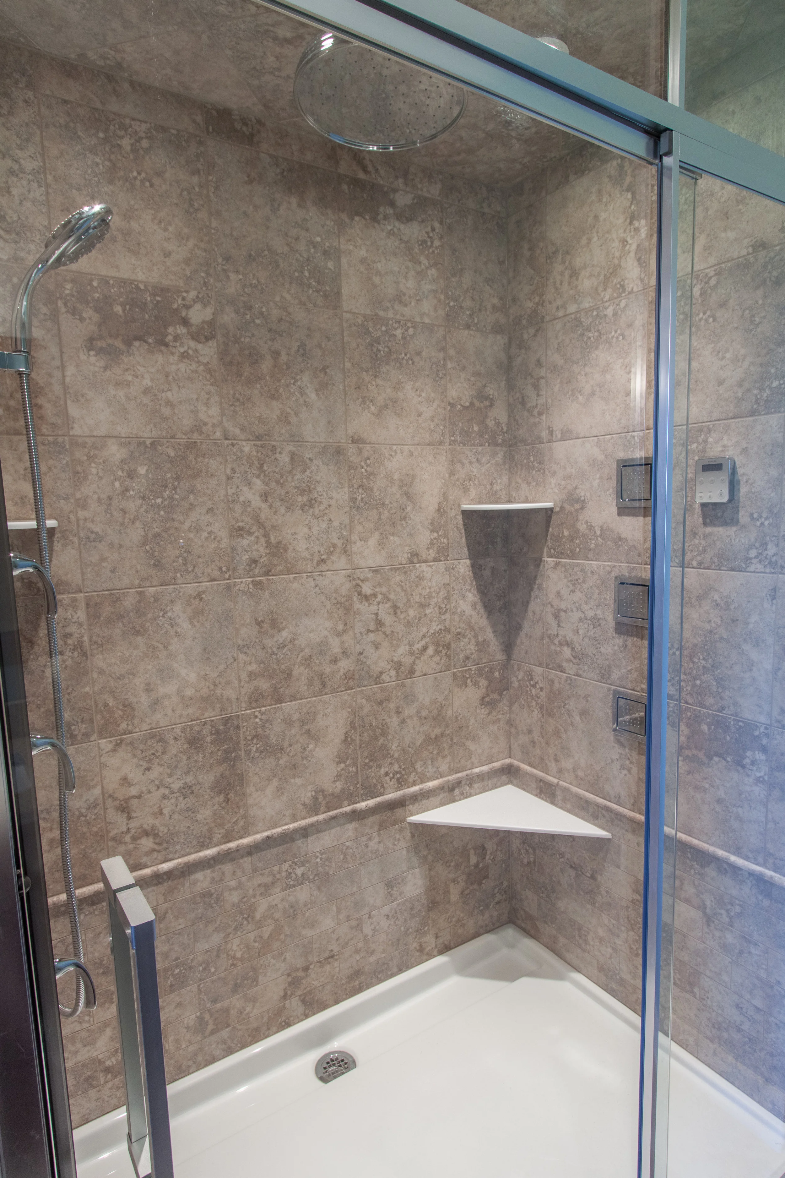 Laundre Home-3.jpg